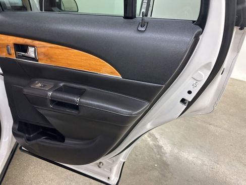 Used 2014 Lincoln MKX AWD w/ Equipment Group 101A image 24