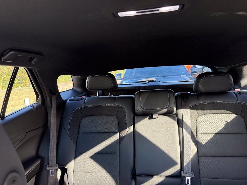 Used 2024 Chevrolet Blazer EV LT AWD/4WD image 18