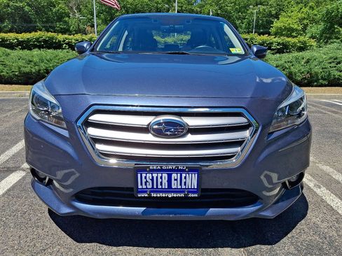 Used 2017 Subaru Legacy 2.5i Premium AWD/4WD image 2