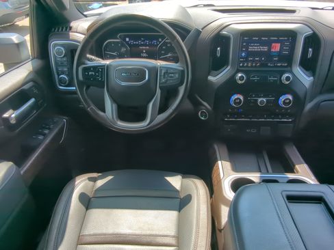 Used 2021 GMC Sierra 2500 Denali w/ Denali Ultimate Package AWD/4WD image 14