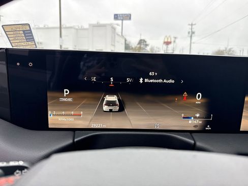 Used 2025 Nissan Armada PRO-4X image 10