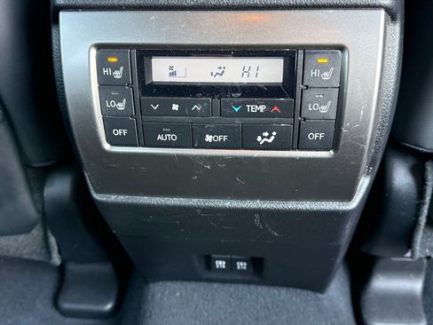 Used 2023 Lexus GX 460 Premium image 16