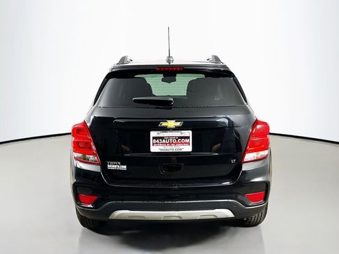 Used 2019 Chevrolet Trax LT w/ LT Convenience Package FWD image 6