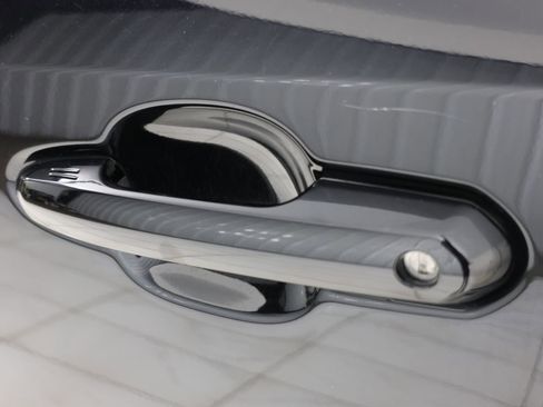 Used 2022 Toyota RAV4 XLE image 17