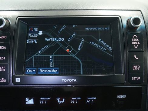 Used 2013 Toyota Sequoia Platinum image 41