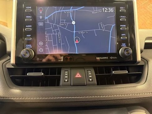 Used 2019 Toyota RAV4 Limited w/ Carpet Mat Package AWD/4WD image 19