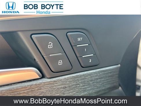 Used 2017 Audi A4 2.0T Prestige image 7