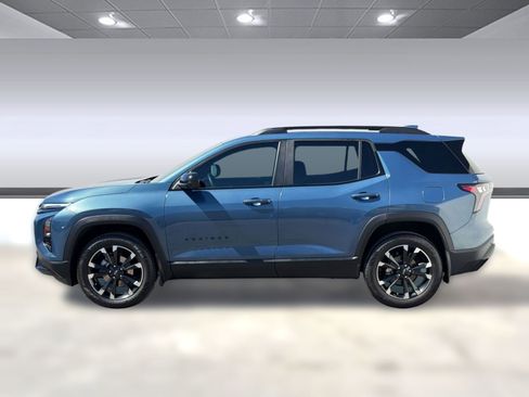 Used 2025 Chevrolet Equinox RS w/ Safety and Technology Package image 2