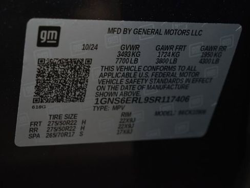 Certified 2025 Chevrolet Suburban RST w/ RST Capability Package AWD/4WD image 46