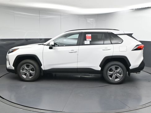 New 2025 Toyota RAV4 XLE image 5