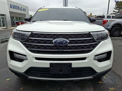 Certified 2023 Ford Explorer XLT w/ Equipment Group 202A image 3