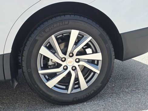 Used 2024 Chevrolet Equinox Premier AWD/4WD image 33