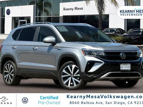 Used 2023 Volkswagen Taos SE FWD image 1