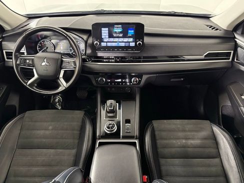 Used 2024 Mitsubishi Outlander SE image 36