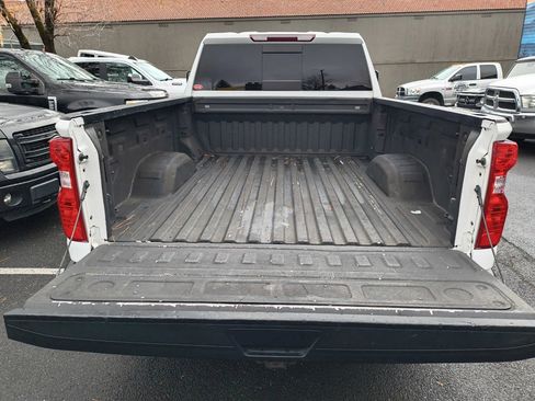 Used 2020 Chevrolet Silverado 2500 LT w/ Convenience Package image 19