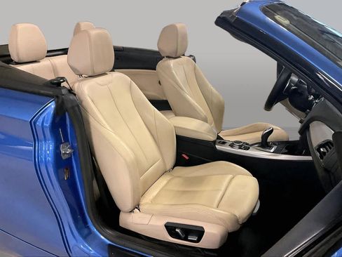 Used 2016 BMW M235i Convertible RWD image 8