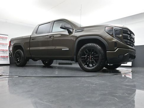Used 2024 GMC Sierra 1500 Elevation image 32