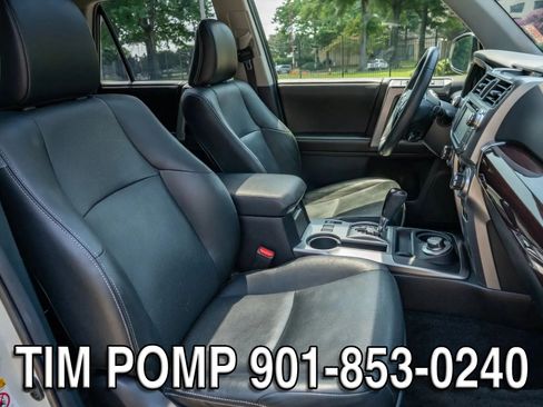 Used 2015 Toyota 4Runner Limited AWD/4WD image 18