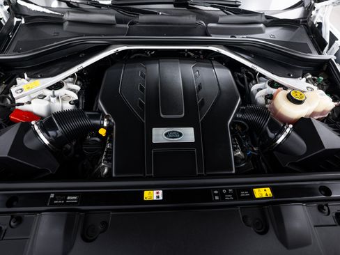 Used 2023 Land Rover Range Rover Long Wheelbase SE image 22