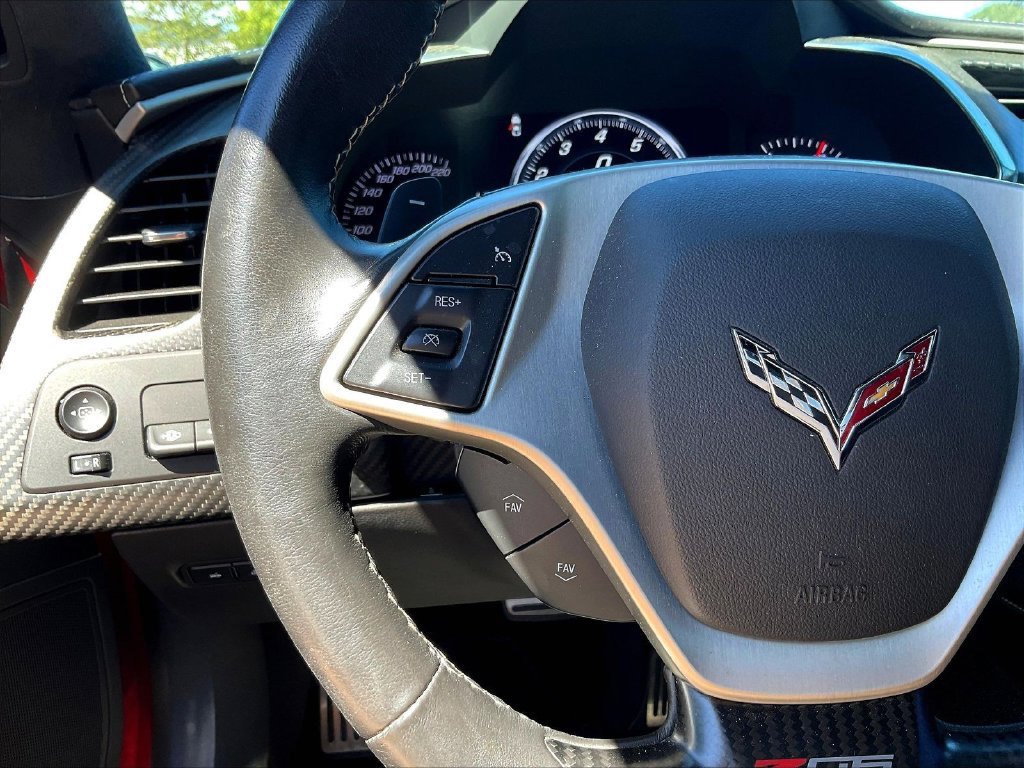 Used 2015 Chevrolet Corvette Z06 w/ 3LZ Preferred Equipment Group RWD image 13
