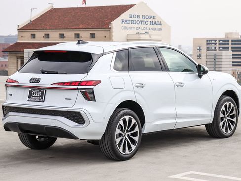 New 2026 Audi Q3 quattro 2.0T image 4