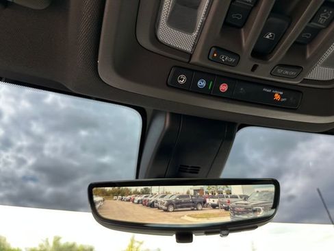 Used 2023 GMC Sierra 3500 Denali w/ Denali Ultimate Package image 20