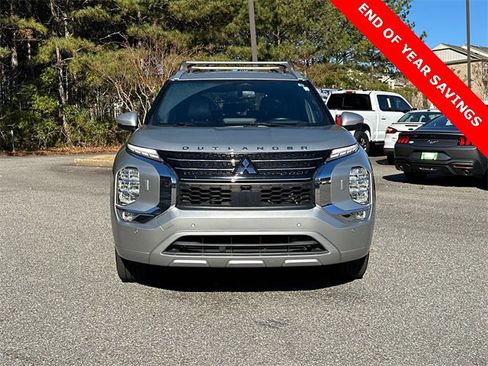 Used 2022 Mitsubishi Outlander SEL image 2