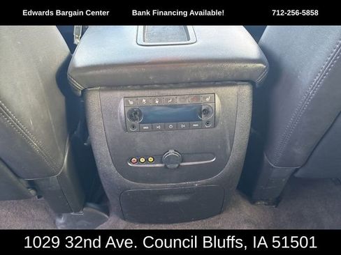 Used 2010 GMC Yukon XL SLT w/ SLT-2 Equipment Package image 16