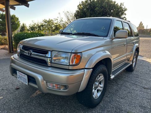 Used 2001 Toyota 4Runner Limited RWD image 2