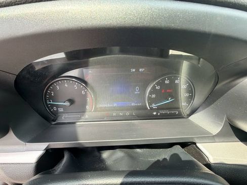 Used 2024 Ford Explorer XLT AWD/4WD image 27