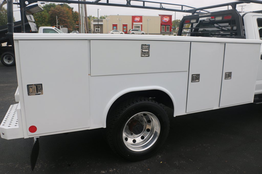 Used 2022 Ford F550 4x4 Crew Cab Super Duty w/ Power Equipment Group image 41