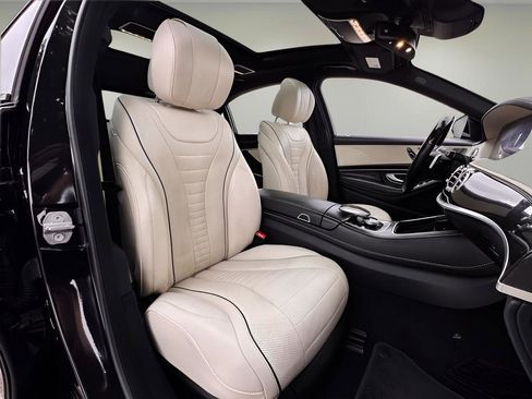 Used 2018 Mercedes-Benz S 560 4MATIC Sedan image 23