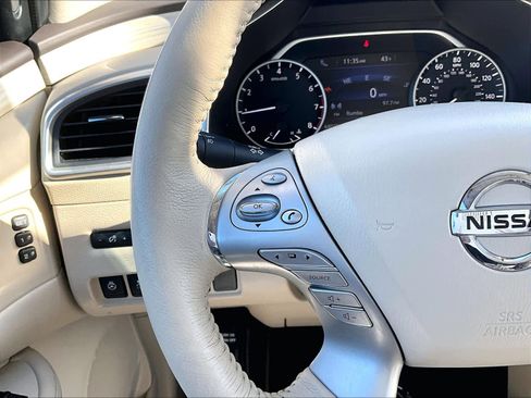 Used 2018 Nissan Murano SL w/ Moonroof Package image 23