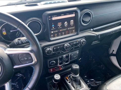 Used 2023 Jeep Wrangler Unlimited Rubicon 4xe w/ Cold Weather Group AWD/4WD image 6