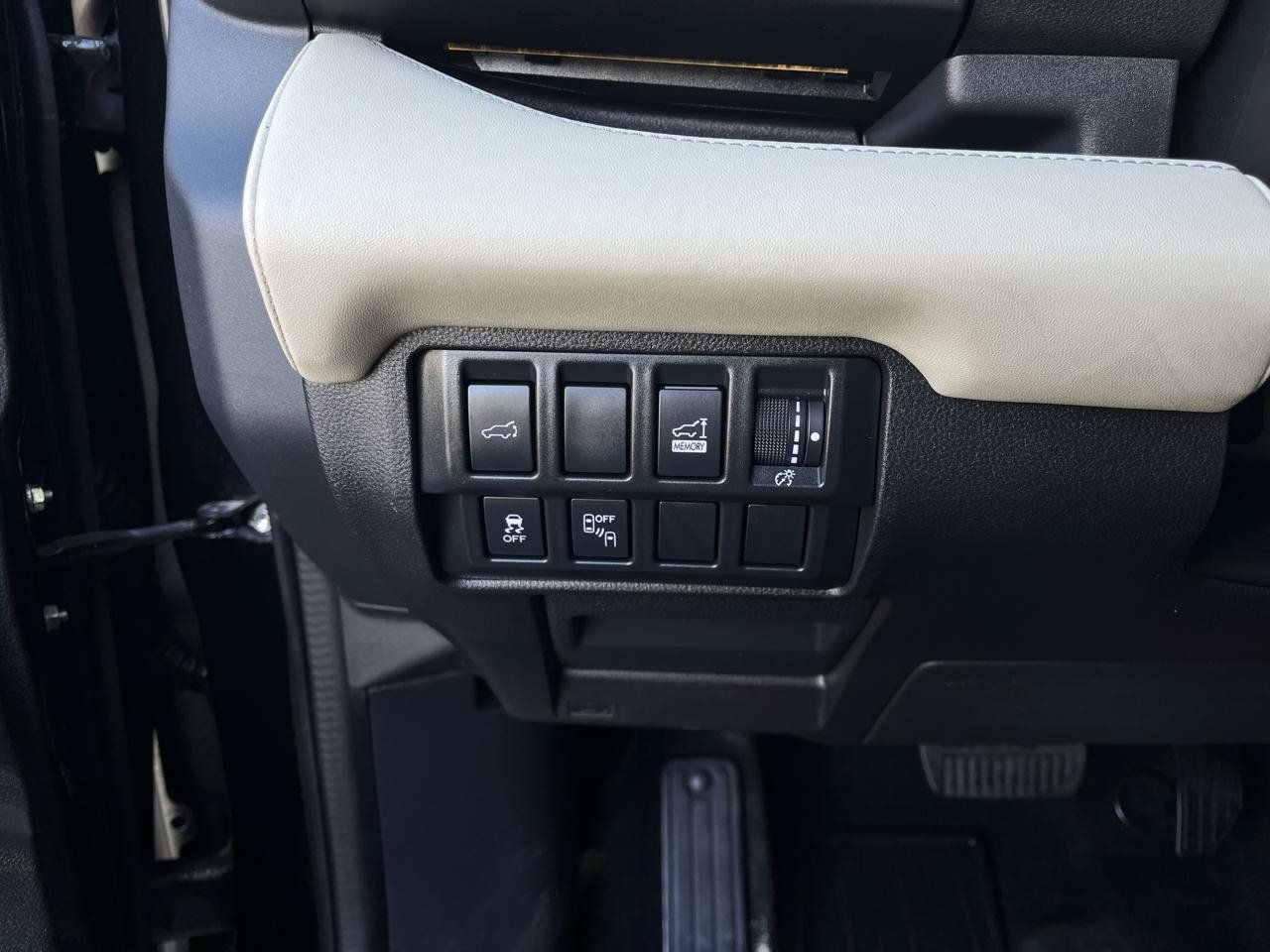Used 2019 Subaru Ascent Touring w/ Popular Package #3 AWD/4WD image 16