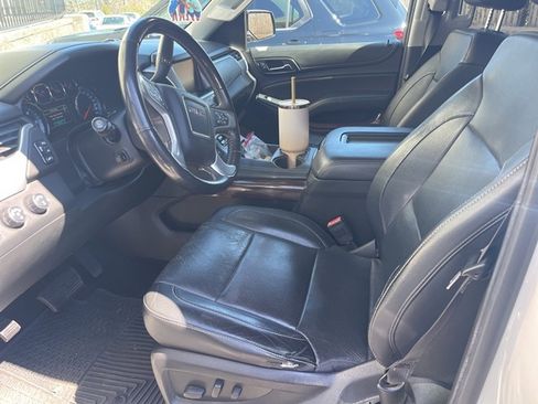 Used 2018 GMC Yukon XL SLT w/ Open Road Package image 3