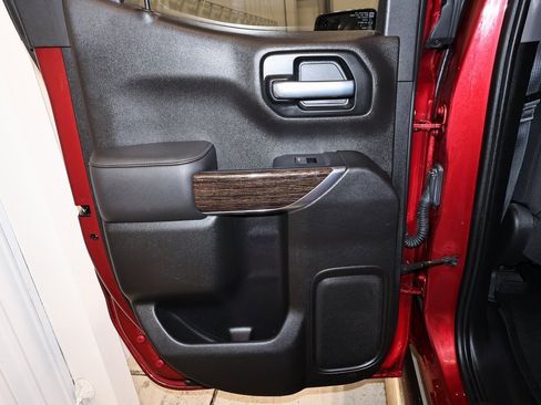 Used 2020 GMC Sierra 1500 SLE w/ SLE Value Package image 15