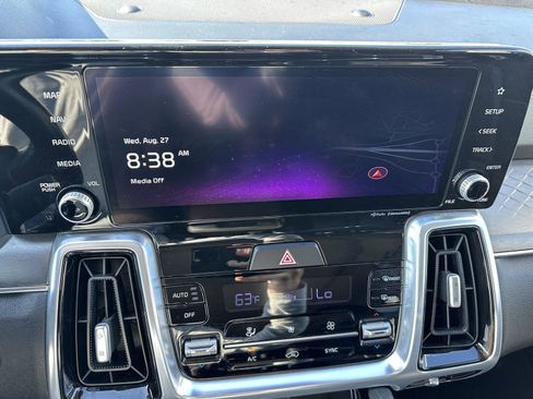 Used 2022 Kia Sorento SX image 27
