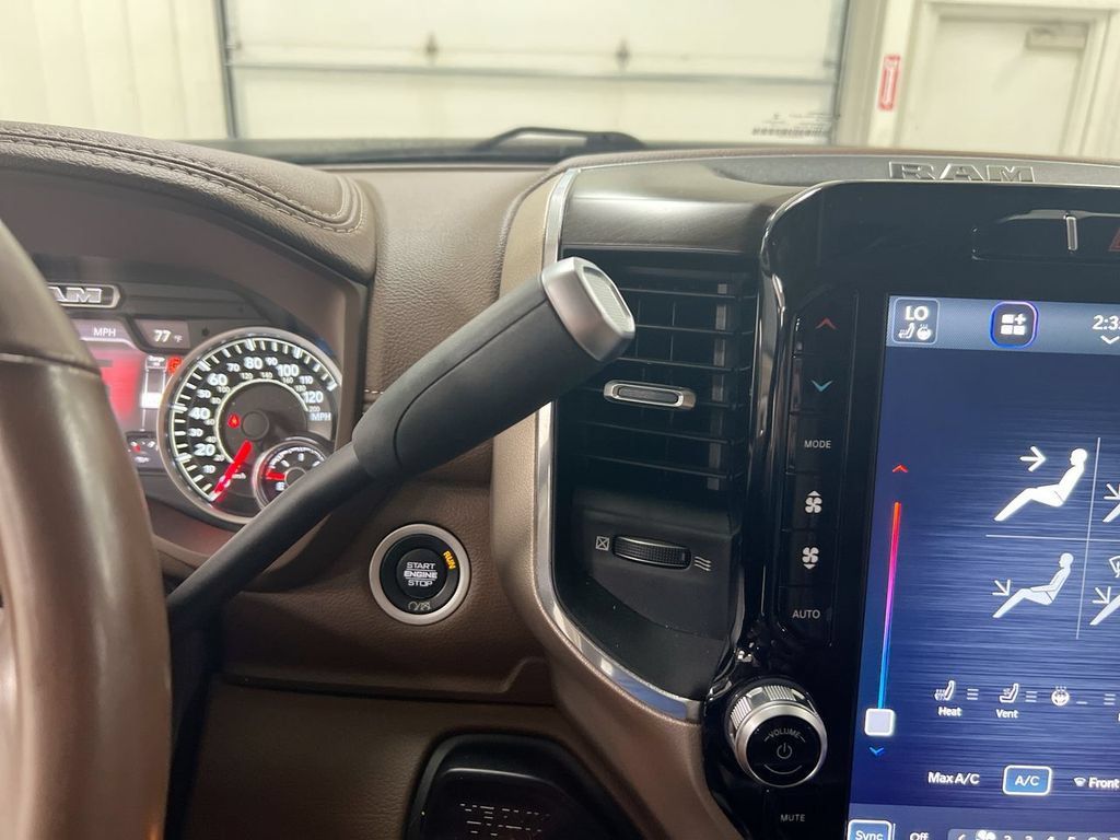 Used 2022 RAM 2500 Laramie AWD/4WD image 18