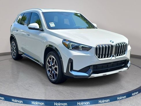 New 2026 BMW X1 xDrive28i w/ Technology Package AWD/4WD image 3