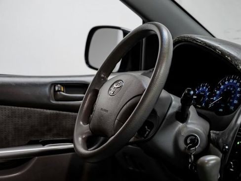 Used 2008 Toyota Sienna LE image 15