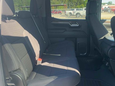 Used 2025 Chevrolet Silverado 1500 LT RWD image 32