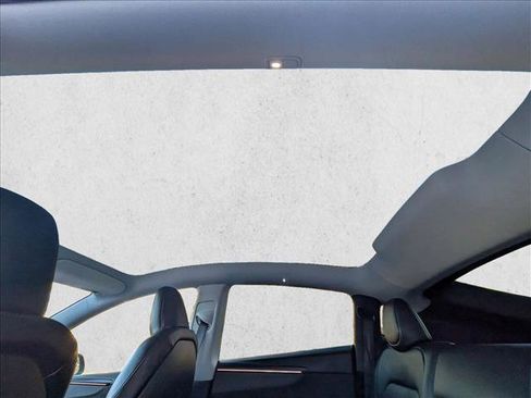 Used 2026 Tesla Model Y Long Range image 19