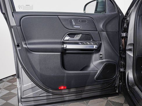 Certified 2025 Mercedes-Benz EQB 250+ image 8