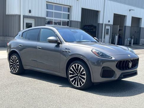 Used 2023 Maserati Grecale Modena AWD/4WD image 15