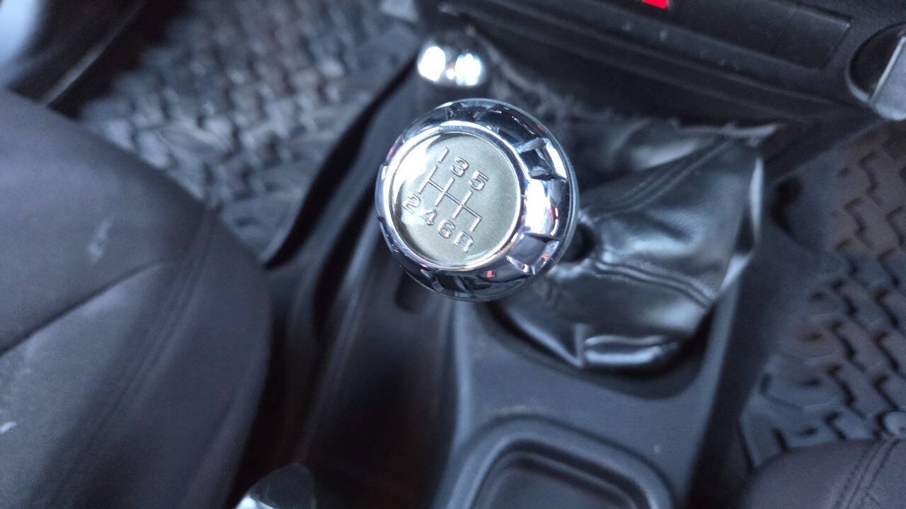 Used 2013 Jeep Wrangler Sport w/ Connectivity Group AWD/4WD image 41