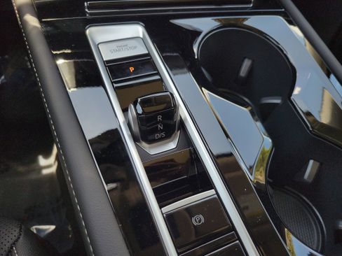 New 2026 Volkswagen Atlas SE FWD image 26