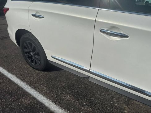 Used 2013 INFINITI JX35 AWD w/ Premium Pkg image 8