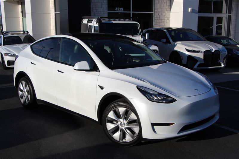 Used 2023 Tesla Model Y Long Range AWD/4WD image 2