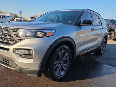 Used 2022 Ford Explorer XLT w/ Equipment Group 202A image 1